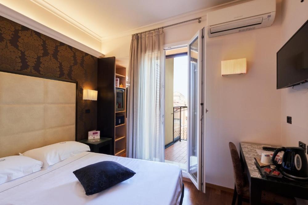 Hotel Touring Image 103