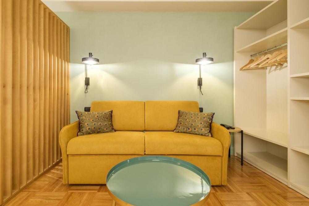 Hotel Touring Image 44