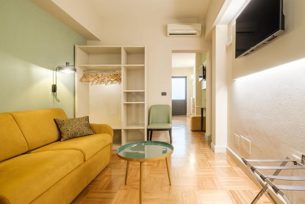 Hotel Touring Image 48