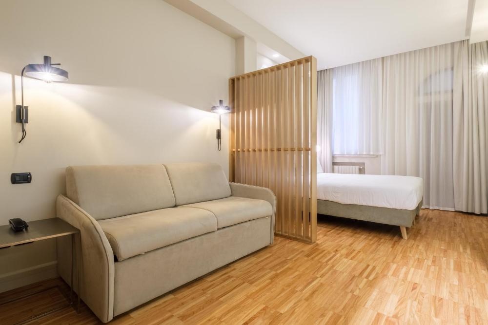 Hotel Touring Image 53