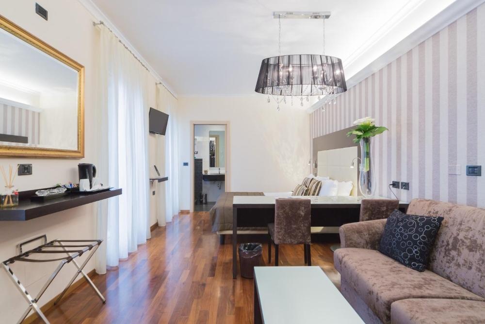 Hotel Touring Image 54