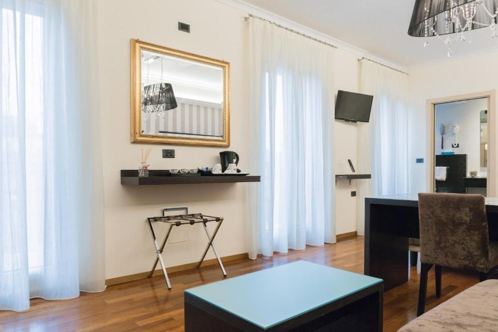 Hotel Touring Image 55