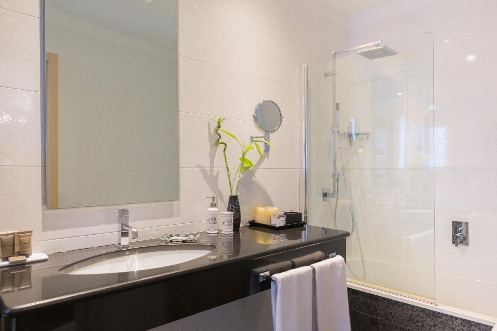 Hotel Touring Image 58