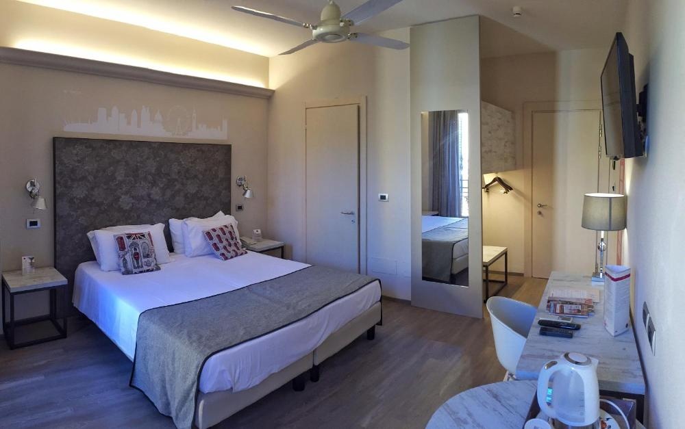 Hotel Touring Image 65