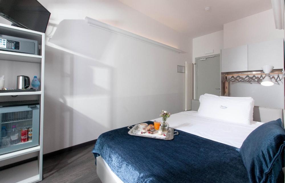 Hotel Touring Image 71