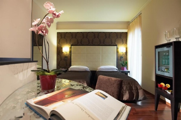 Hotel Touring image 13