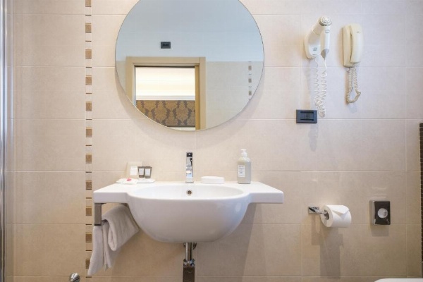 Hotel Touring image 31