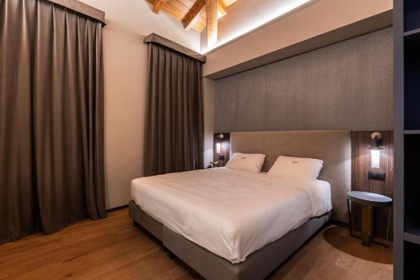 Hotel Touring image 35