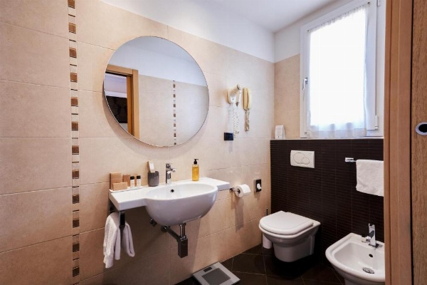 Hotel Touring image 95